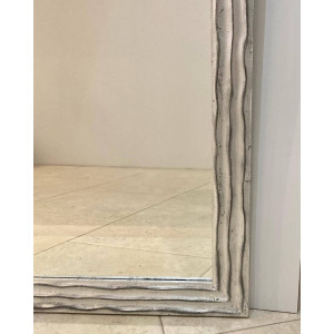 Cornice bianca onde argento