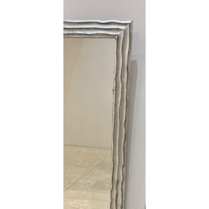 Cornice bianca onde argento