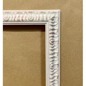 Cornice lavorata avorio e ocra