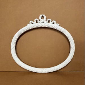 Cornice ovale inglese con fiocco