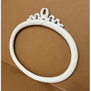 Cornice ovale inglese con fiocco