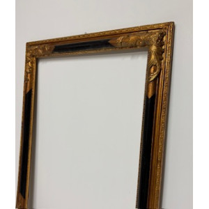 Cornice nera e oro