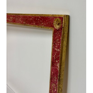Cornice rossa e oro