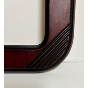 Cornice mogano con intagli