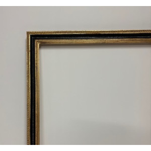 Cornice nera e doppio filo oro