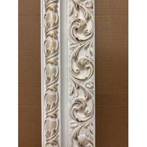 Cornice lavorata avorio, oro e marrone