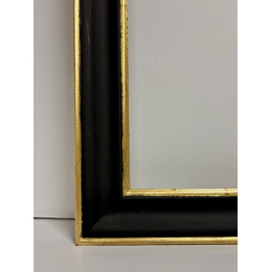 Cornice nera e oro