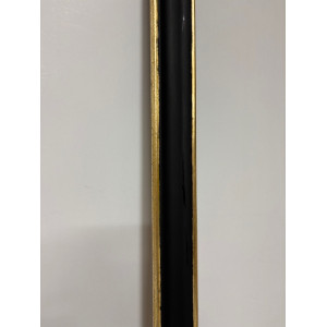 Cornice nera e oro