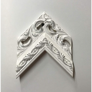 Cornice lavorata bianca e argento